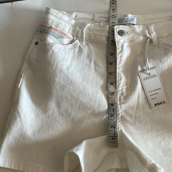 Judy Blue White Rainbow Stitch High Rise Denim Shorts size Xl - Picture 9 of 9